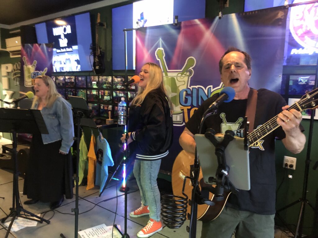  - Gin & Tonix Live Music Band - Gin & Tonix - Music - Music Band - Pub Music Live - Live Music
